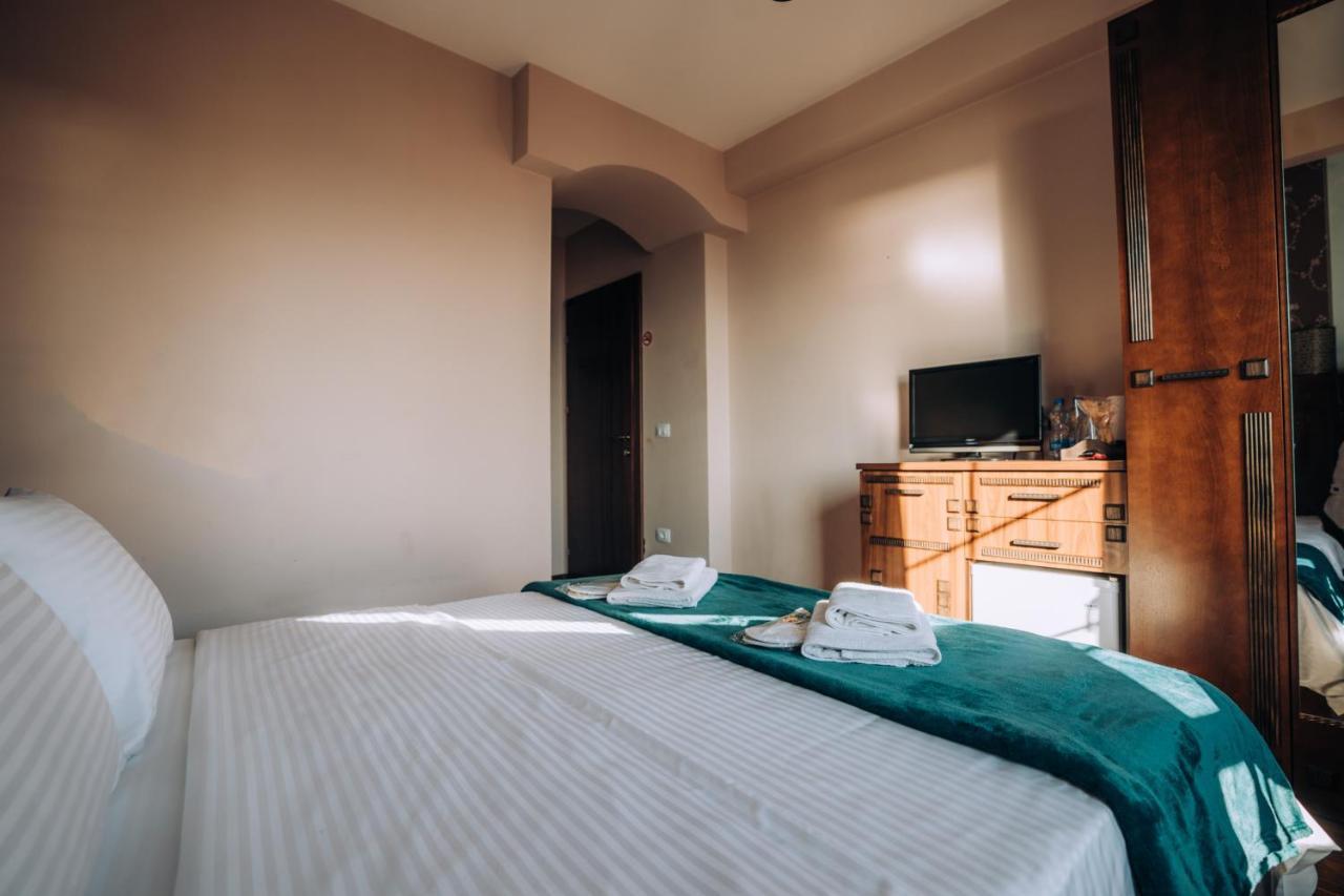 Villa Sara Lake View Ohrid Ngoại thất bức ảnh